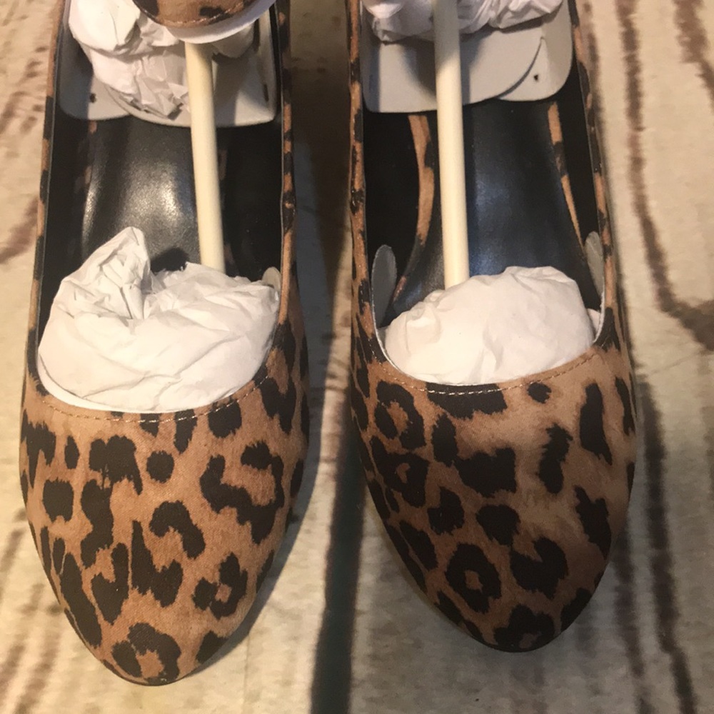 Shoes - Picture 6 of 6